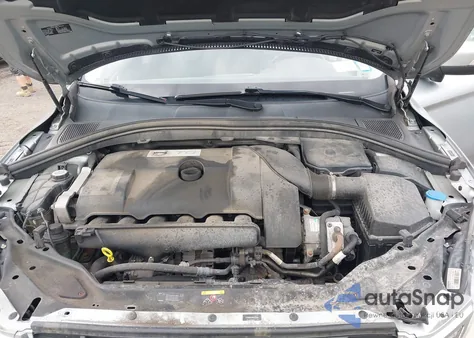 2013 Volvo Xc60 T6 z USA, uszkodzony, nr VIN YV4902DZ4D2425921